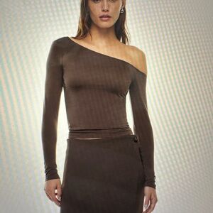 Wilfred Brigitte Longsleeve